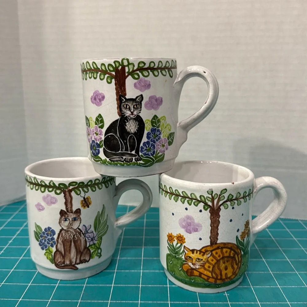 Vintage MM Portugal  Hand-Painted Folk Art Kitty Cat/Tiger 3 Cup Set